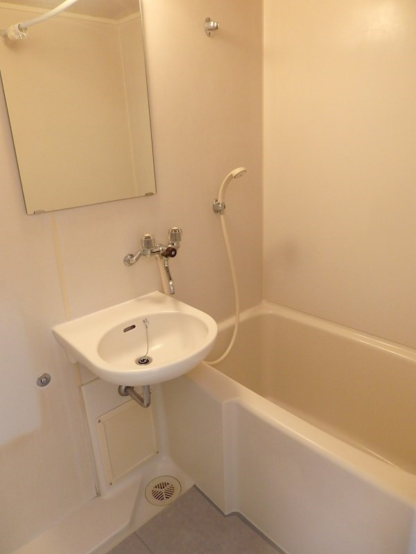 ハイム北綾瀬 このたびバス・トイレ別になりました