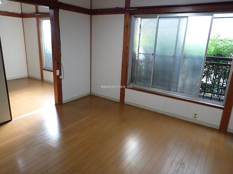 住良荘 洋室約5帖。