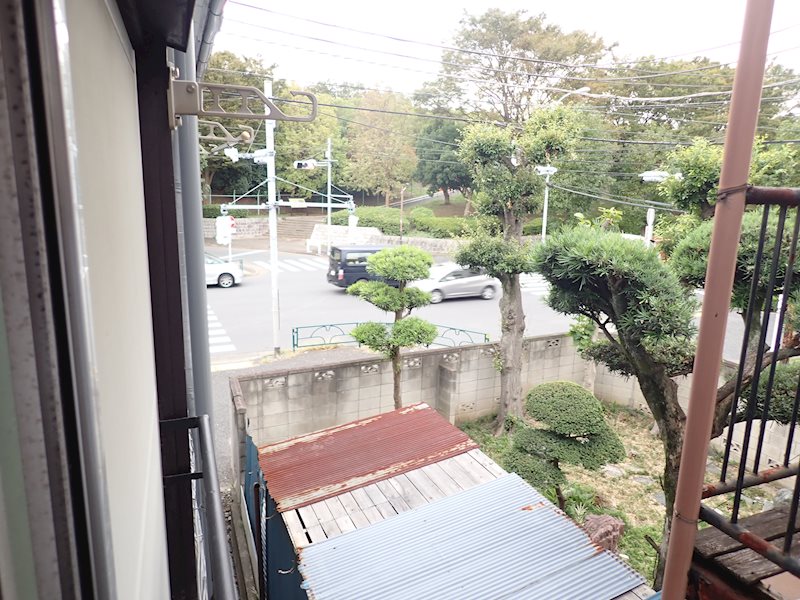 Commons716 物干し（窓の外）
